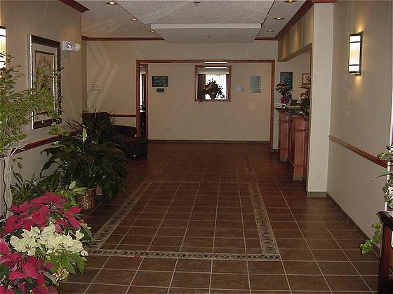 Holiday Inn Express & Suites Logan, An Ihg Hotel Ресторан фото