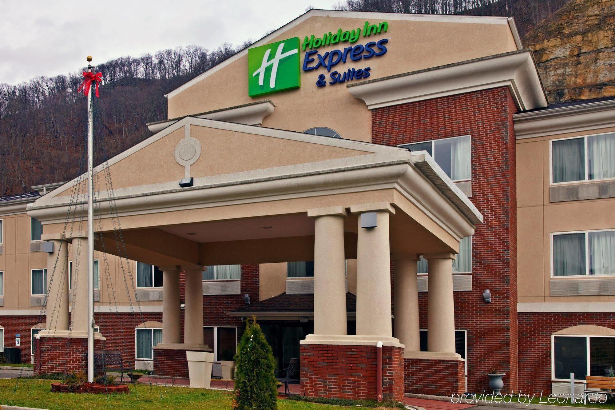 Holiday Inn Express & Suites Logan, An Ihg Hotel Екстер'єр фото